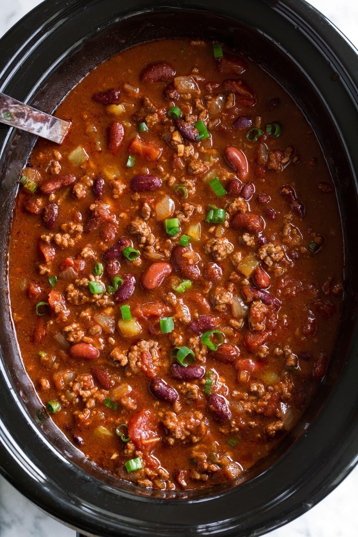 Easy Slow Cooker Chili: Achieve Best Flavor with Zero Effort